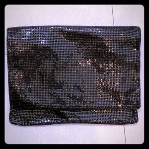 Kenneth Cole sequence clutch
